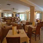 Hotel Joy 3*
